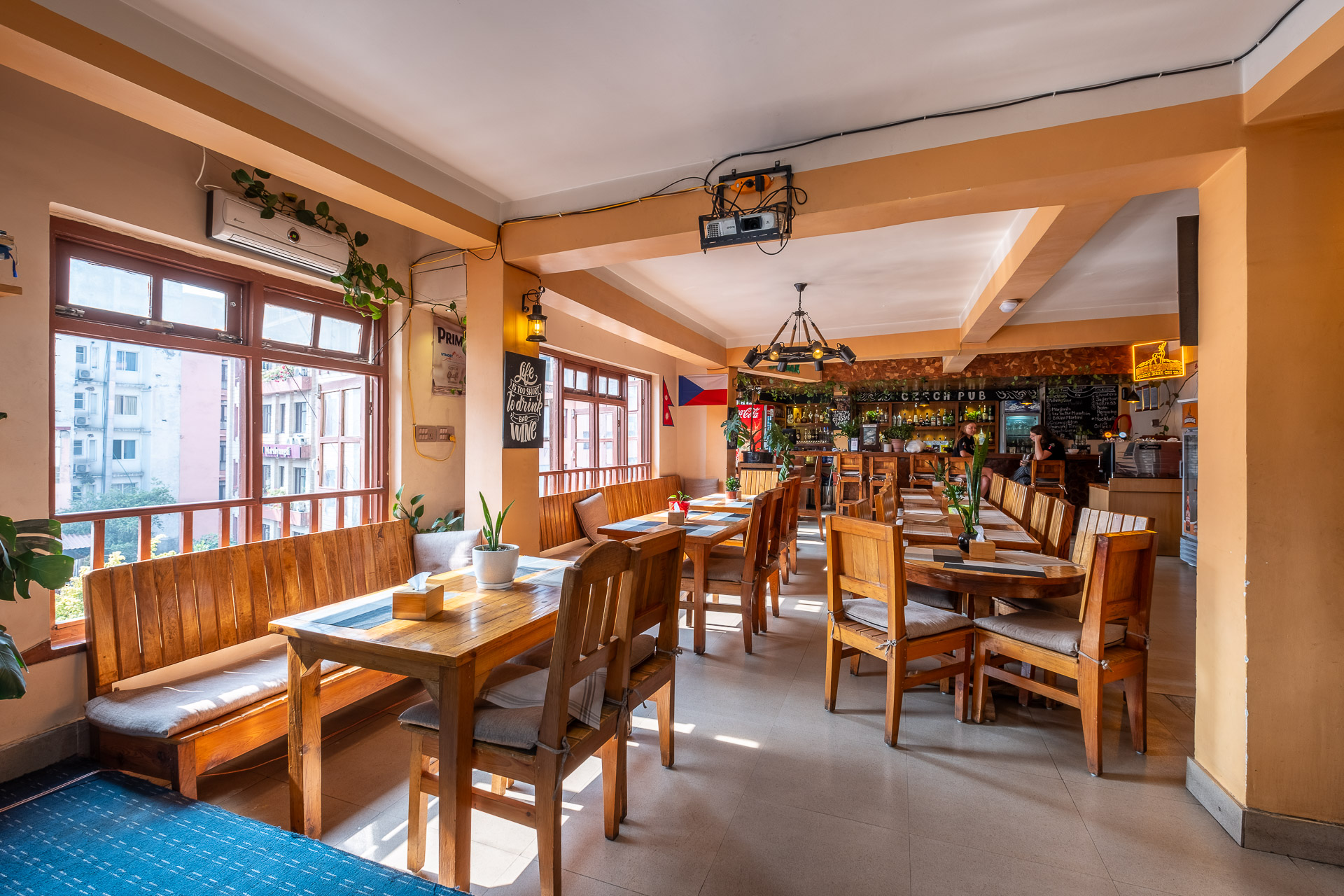 CZECH-PUB-HIGHLANDER-resize-036